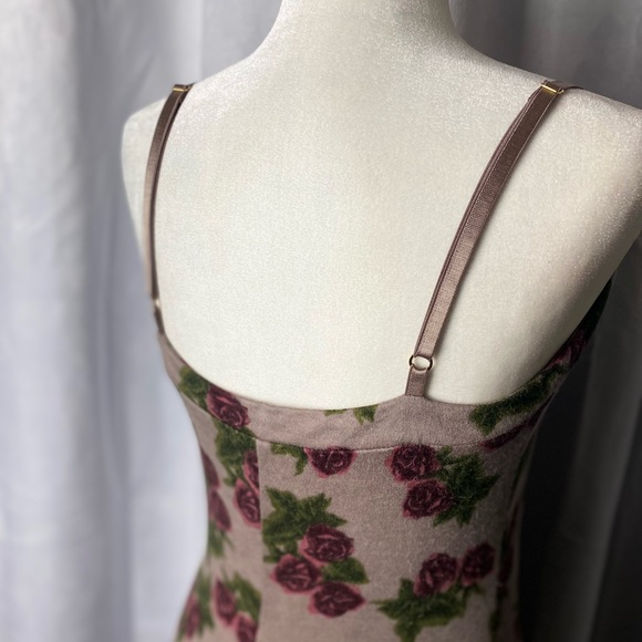 BETSEY JOHNSON sexy floral dress. - Picture 12 of 14